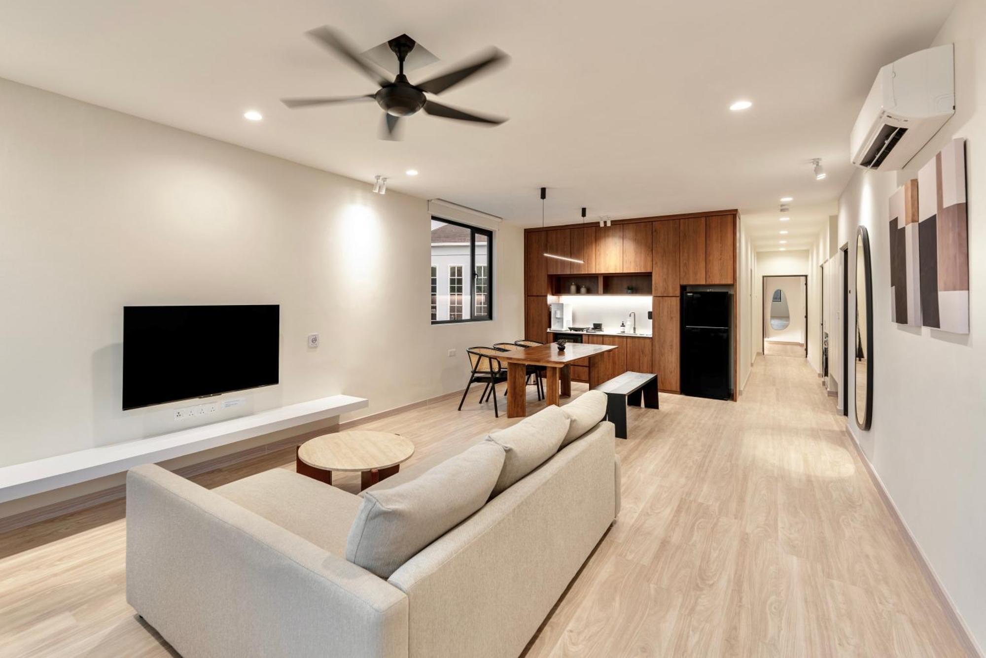 Codrington House - Boutique Apartments จอร์จทาวน์ ภายนอก รูปภาพ