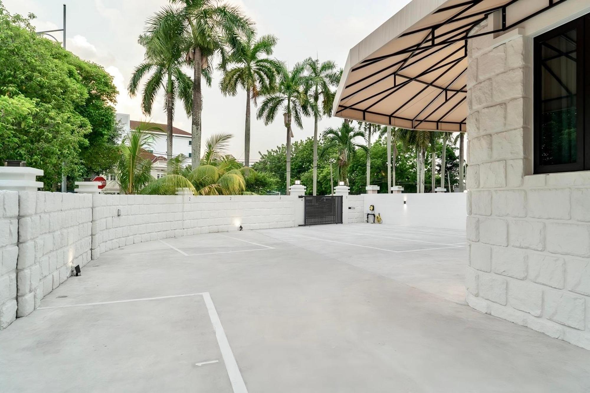 Codrington House - Boutique Apartments จอร์จทาวน์ ภายนอก รูปภาพ